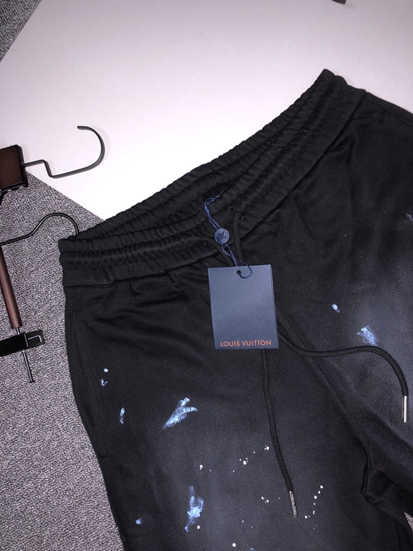 ブランドハーフパンツ背面デザイン